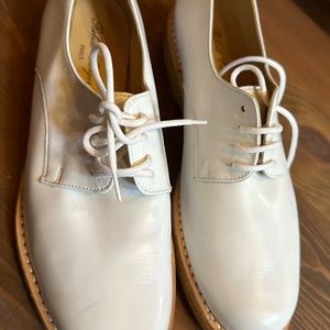 Robert Clergerie size 9 white leather shoes. New in box. Leather lining.